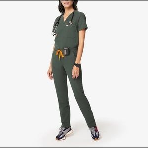 Figs yola moss petite